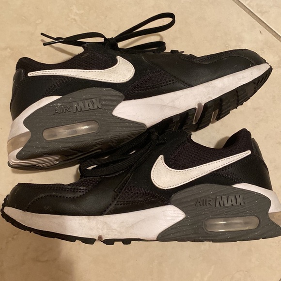 Nike Air Max Size 7 black and white - Picture 3 of 9